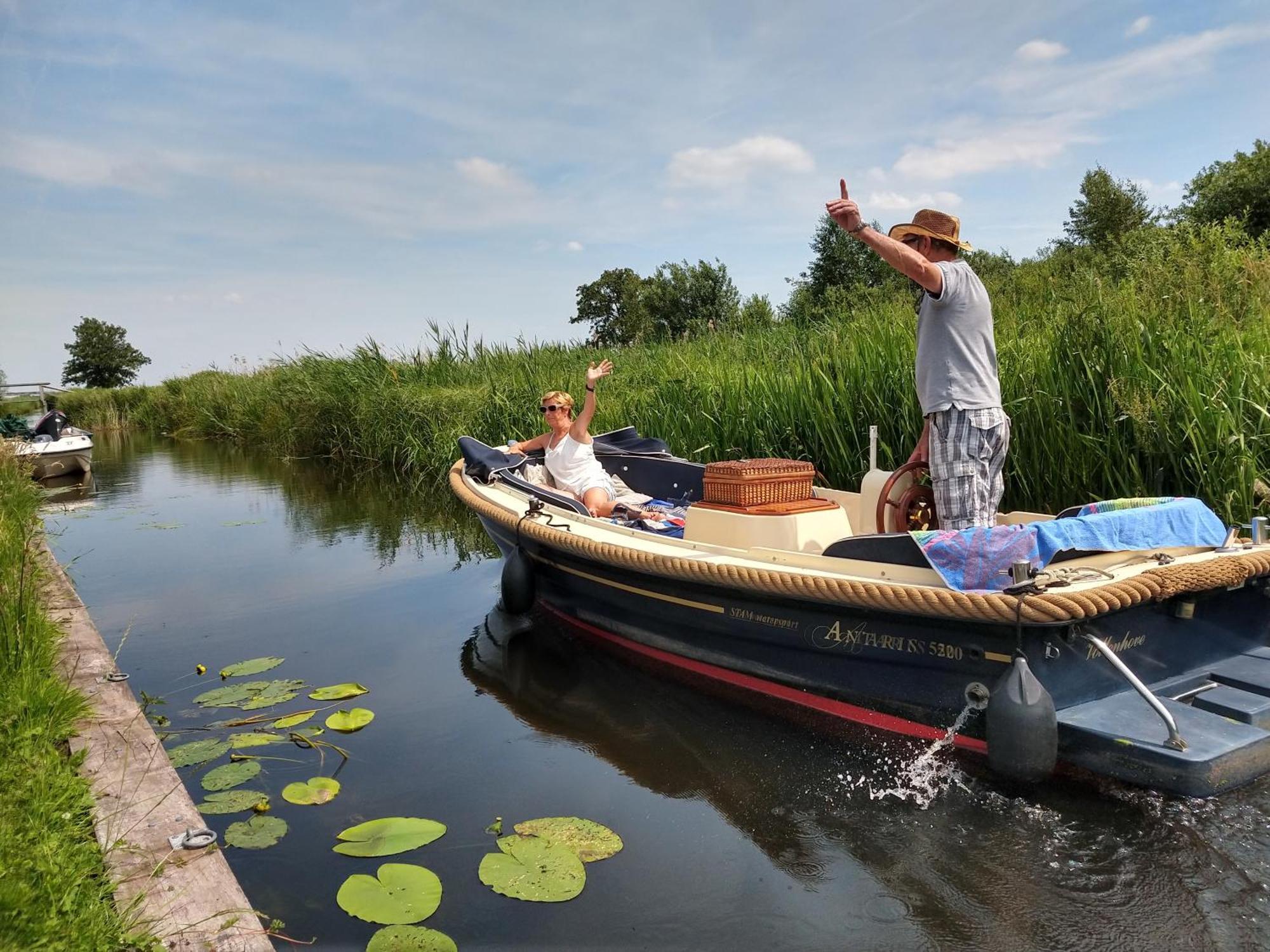 Het Waterhoentje Sint Jansklooster エクステリア 写真
